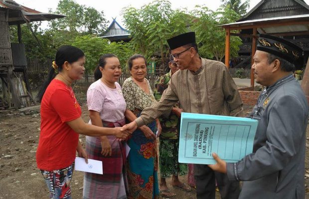 BAZNAS Pinrang Salurkan Bantuan Kepada Korban Puting Beliung