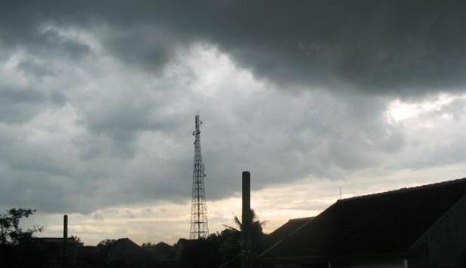 Tagana dan SAR Pinrang Himbau Warga Waspada Cuaca Buruk