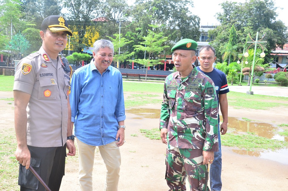 2 Hari Jelang Lebaran, Bupati Pinrang Tinjau Lasinrang Park dan Aktifitas Pasar Sentral