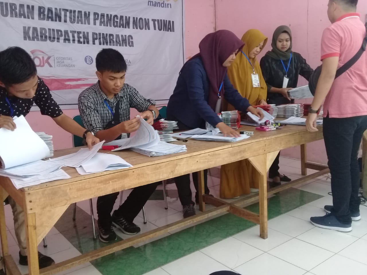 Pemkab Pinrang Mulai Salurkan Kartu Keluarga Sejahtera