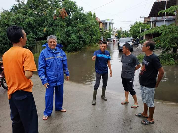 Bupati Pinrang Kunjungi Titik Genangan Air Selepas Hujan Deras