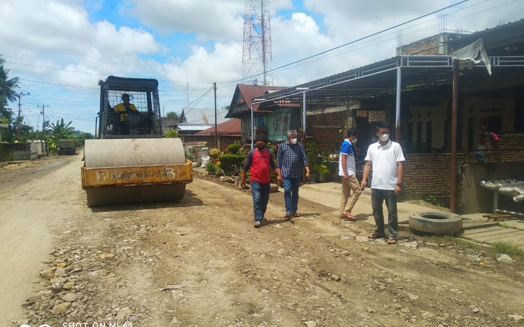 Pemkab Terjunkan Alat Berat Benahi Jalan Penghubung Kabupaten