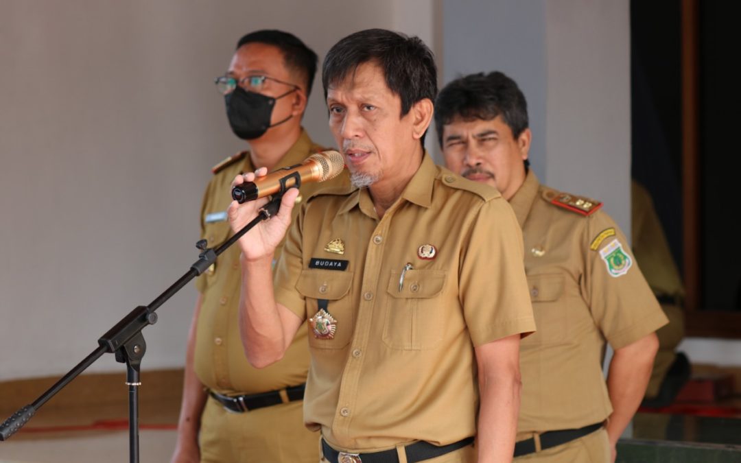 Sekda Pinrang Lepas Kontingen FPTI Berlaga Pada Pra Proprov Panjat Tebing