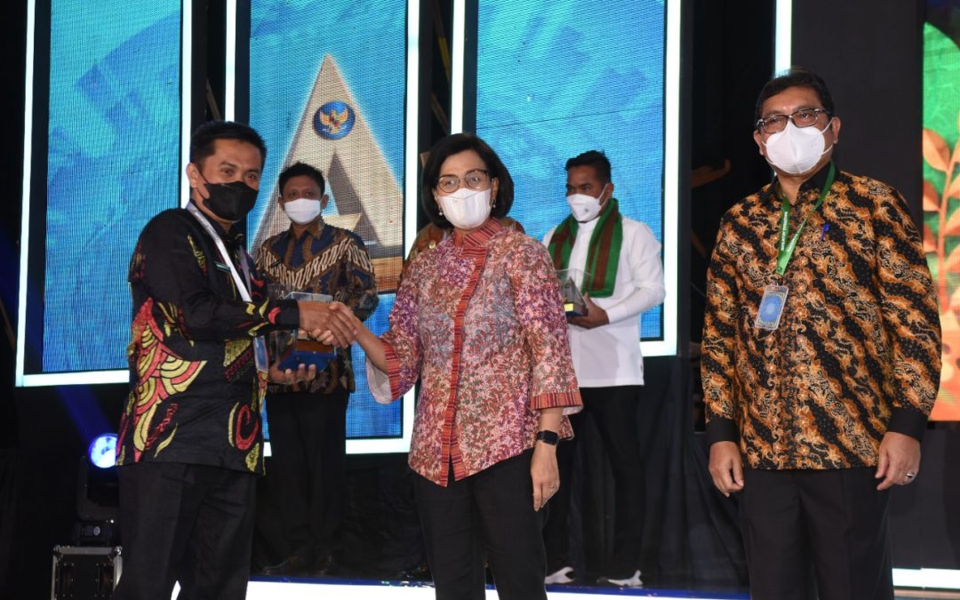Pemkab Pinrang Terima Penghargaan Atas Raihan WTP Dari Menkeu Sri Mulyani