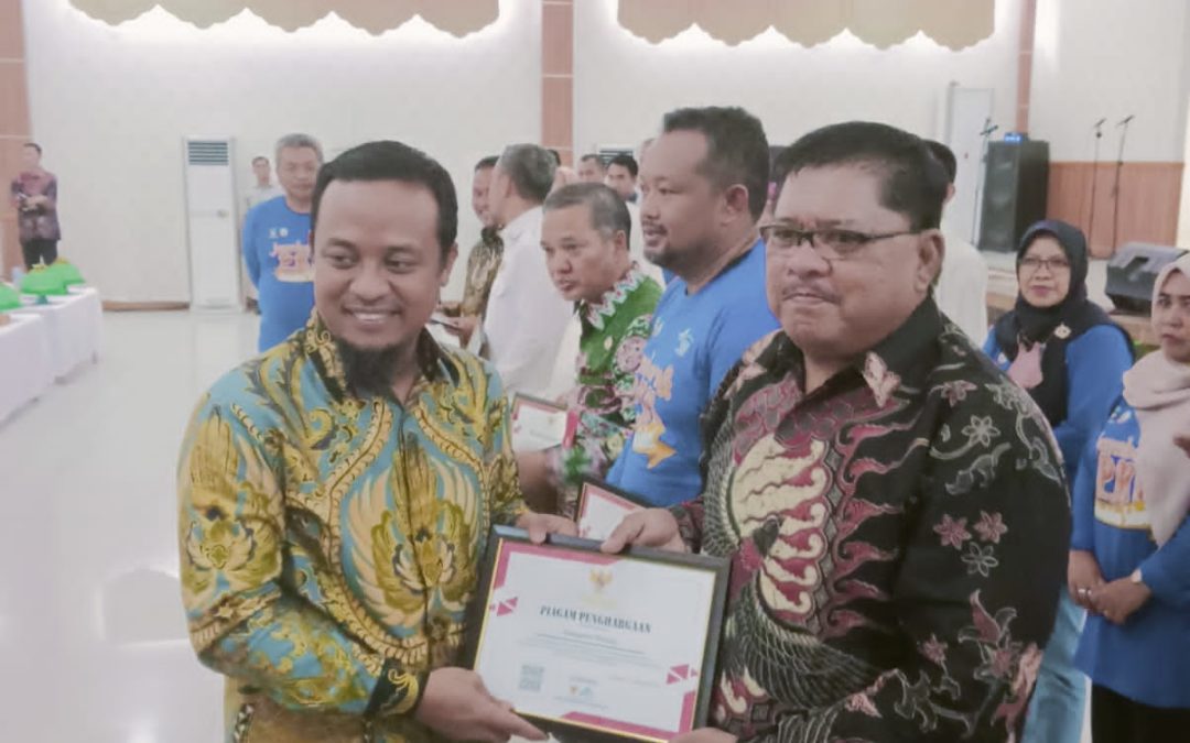 Pemkab Pinrang Terima Penghargaan Atas Dukungan Terhadap Program PKH