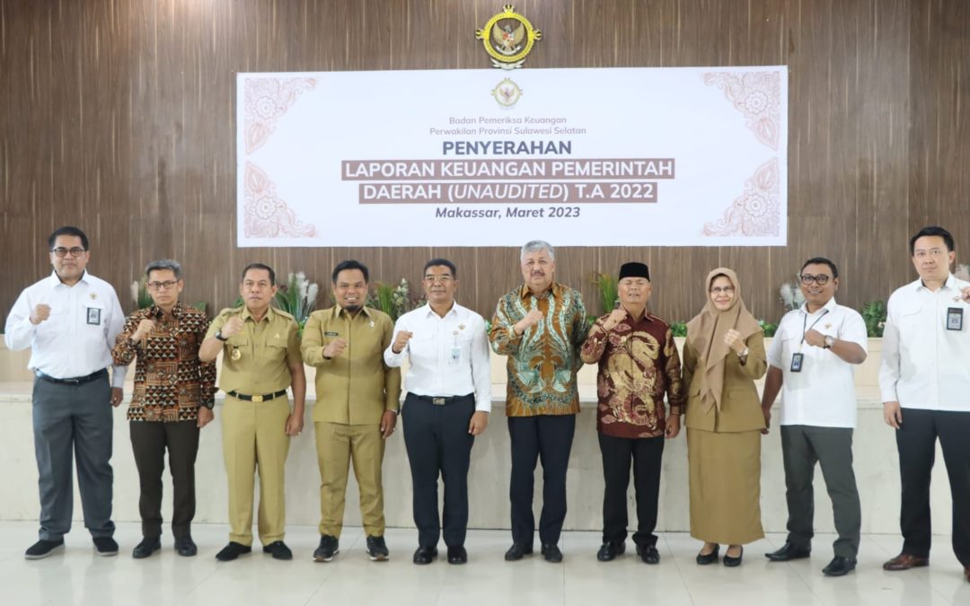 Bupati Pinrang Serahkan LKPD Tahun 2022 Kepada BPK RI Perwakilan Sulawesi selatan