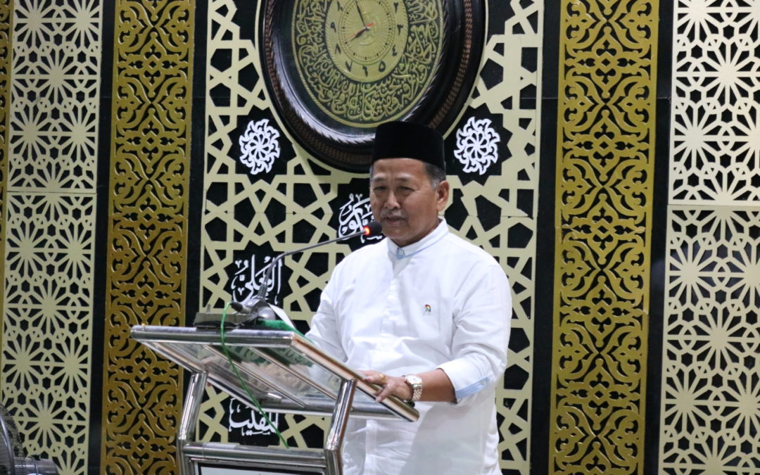 Wabup Pinrang Salat Tarawih Bersama Masyarakat Benteng Patampanua