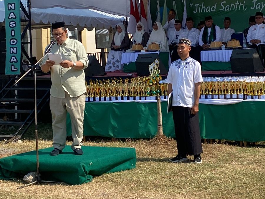 Staf Ahli Bidang Kemasyarakatan dan SDM Wakili Bupati Pinrang Pada Peringatan Hari Santri Nasional