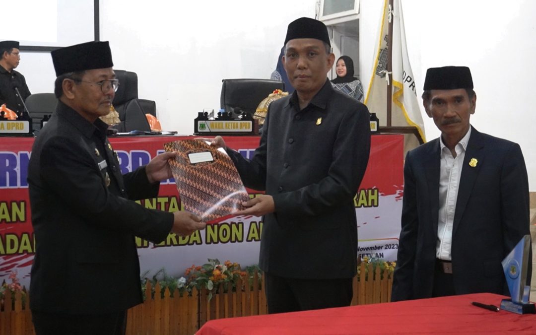 Eksekutif dan Legislatif Setujui Bersama 3 Buah Ranperda Non APBD