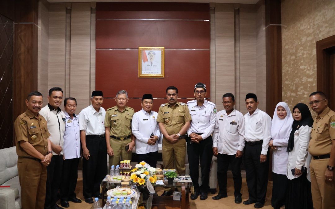 Pj.Bupati Terima Audiensi Panitia Porseni Antar Madrasah dan DPC PPWI