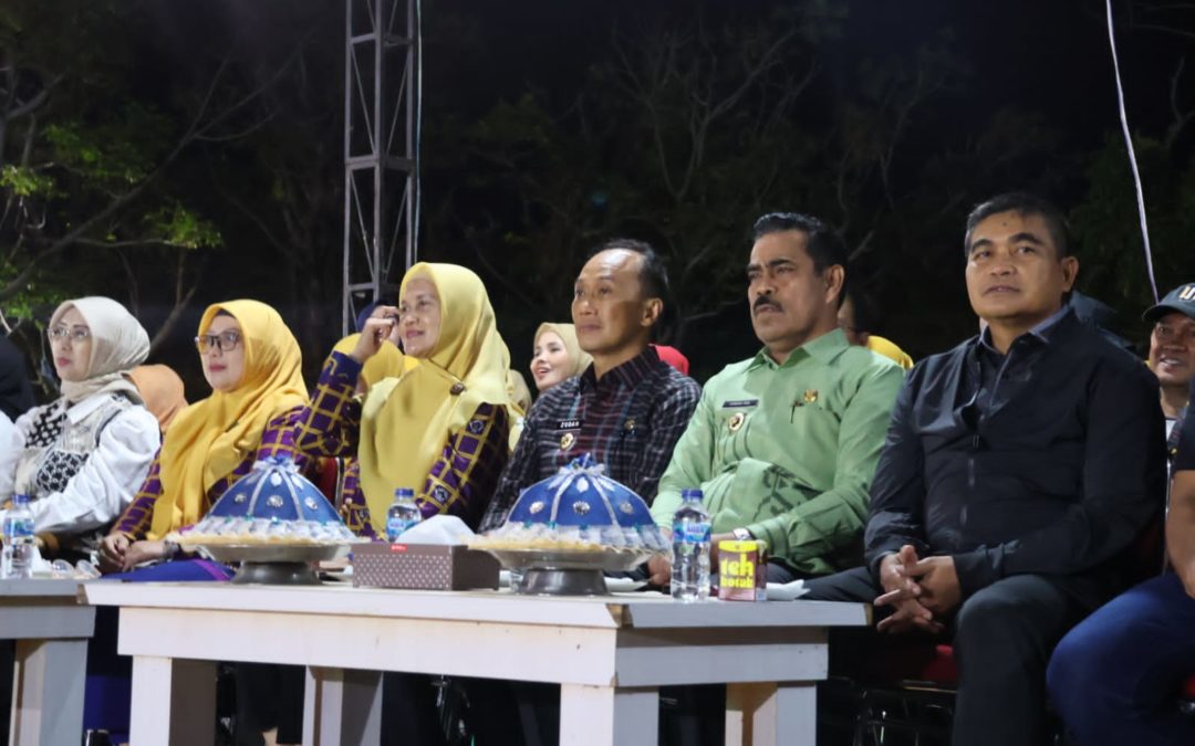 Pj Bupati Pinrang Dampingi Pj.Gubernur Sulsel Buka Festival Bumi Lasinrang