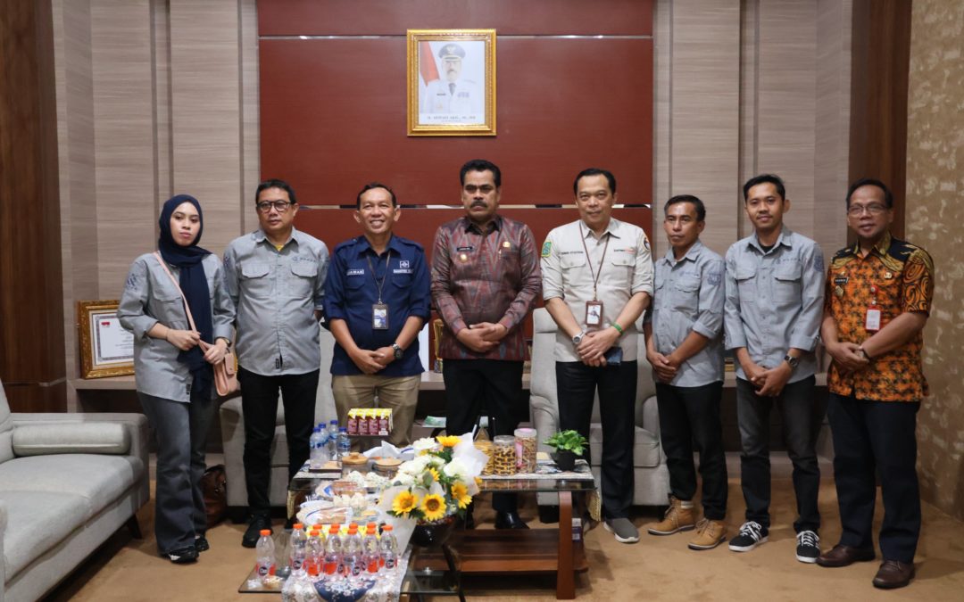 Pj. Bupati Pinrang Terima Audiensi Perumda Manuntung Sukses dan Borneo Food Balikpapan, Bahas Penjajakan Kerjasama dengan Perumda Karya Lasinrang