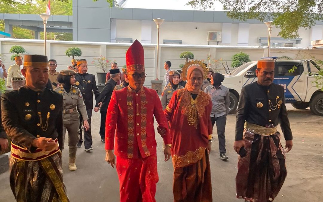 Pj. Bupati Pinrang Hadiri Festival dan Karnaval Budaya Daerah di Rangkaian HUT Sulsel ke-355