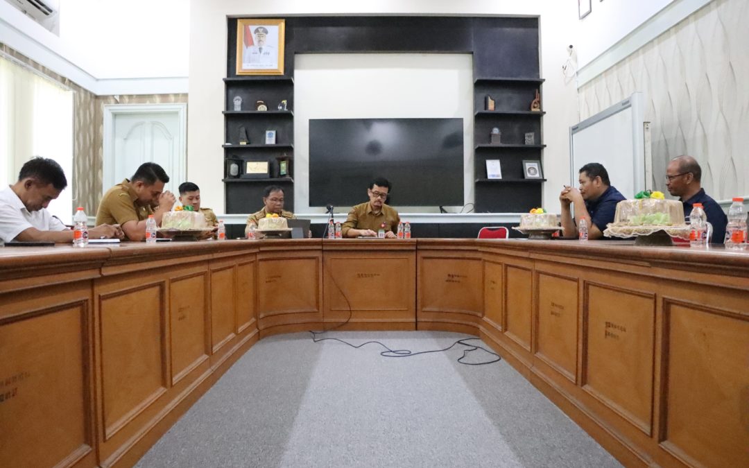 Sekda Pinrang Pimpin Rapat Persiapan Puncak Panen Raya, Fokus pada Ketersediaan Gudang dan Stabilitas Harga Gabah