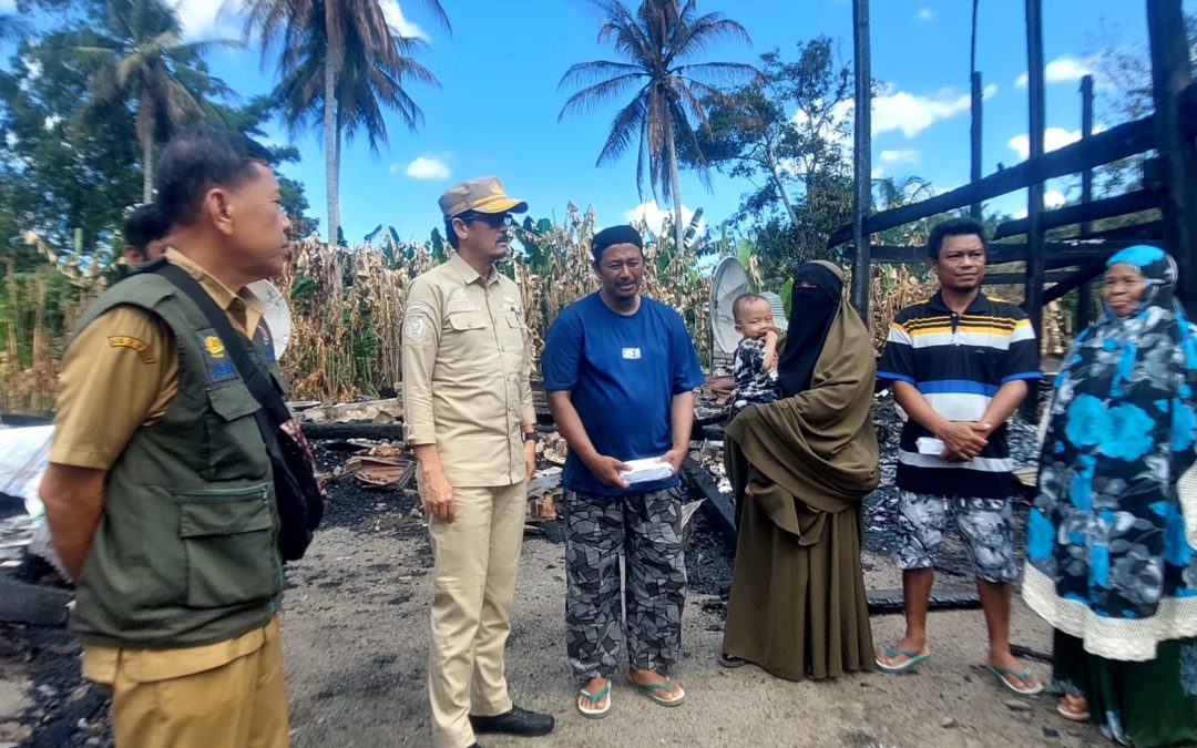 Sekda Pinrang Salurkan Bantuan Maraton untuk Korban Bencana di Tiga Kecamatan